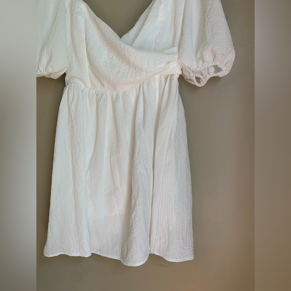 Lulus white crinkle dress mini graduation honeymoon beachy bridal puff sleeve - Picture 3 of 8